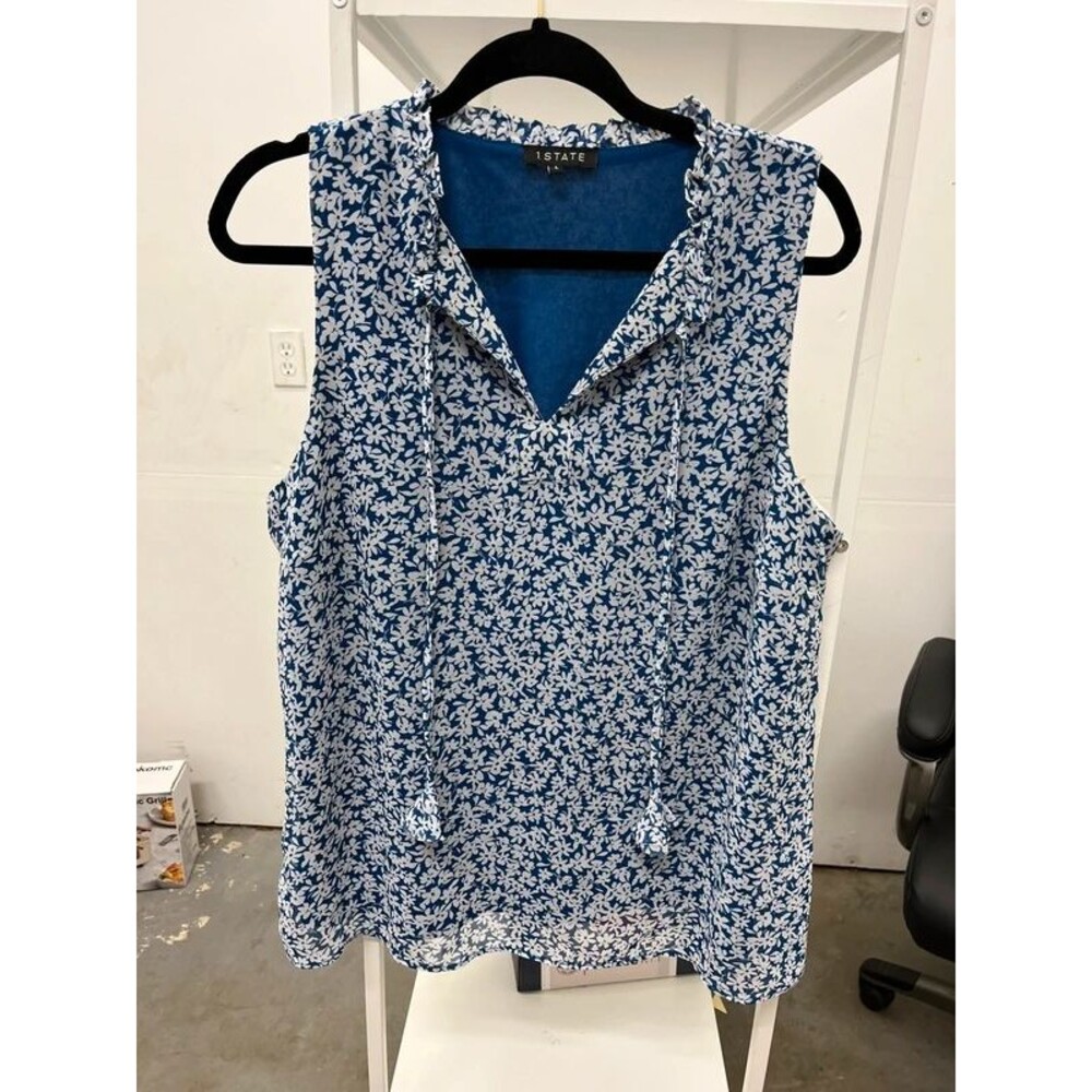 1. State women’s floral v neck blouse